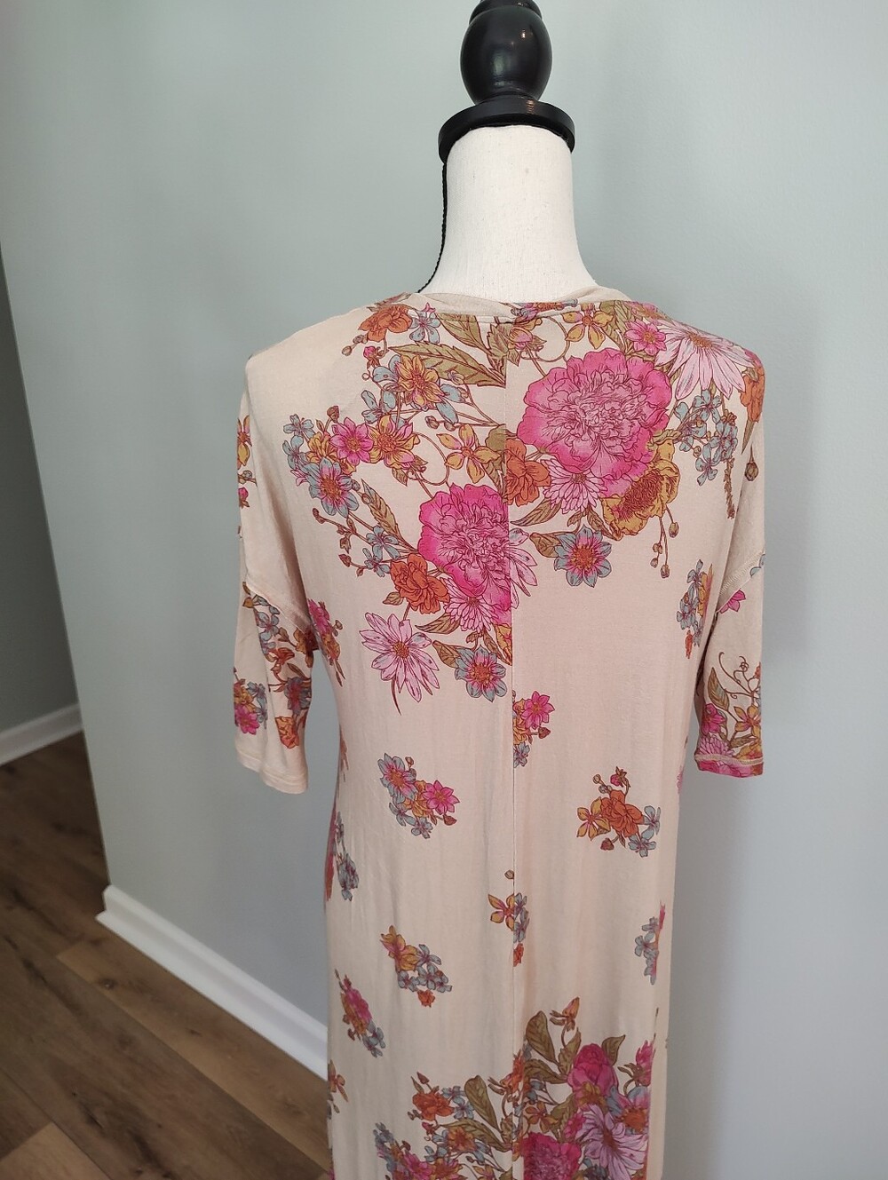 Natural Life ButterSoft Tee Dress English Garden Cream Floral Maxi Medium NWT - Picture 11 of 16
